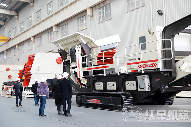 移動柴油機小型制砂機客戶考察